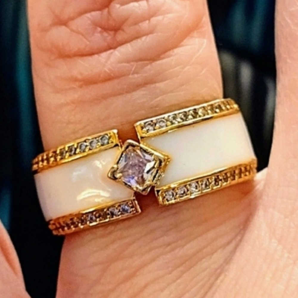 Size 9 - 750 Gold Plated White Enamel White Sapphire Ring
